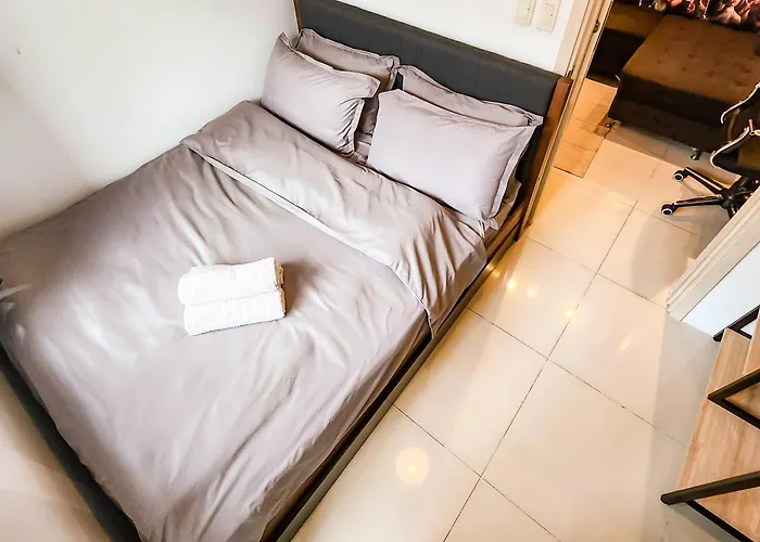 Starwars Vibe 2br In Makati With Electronic Dart Apartment